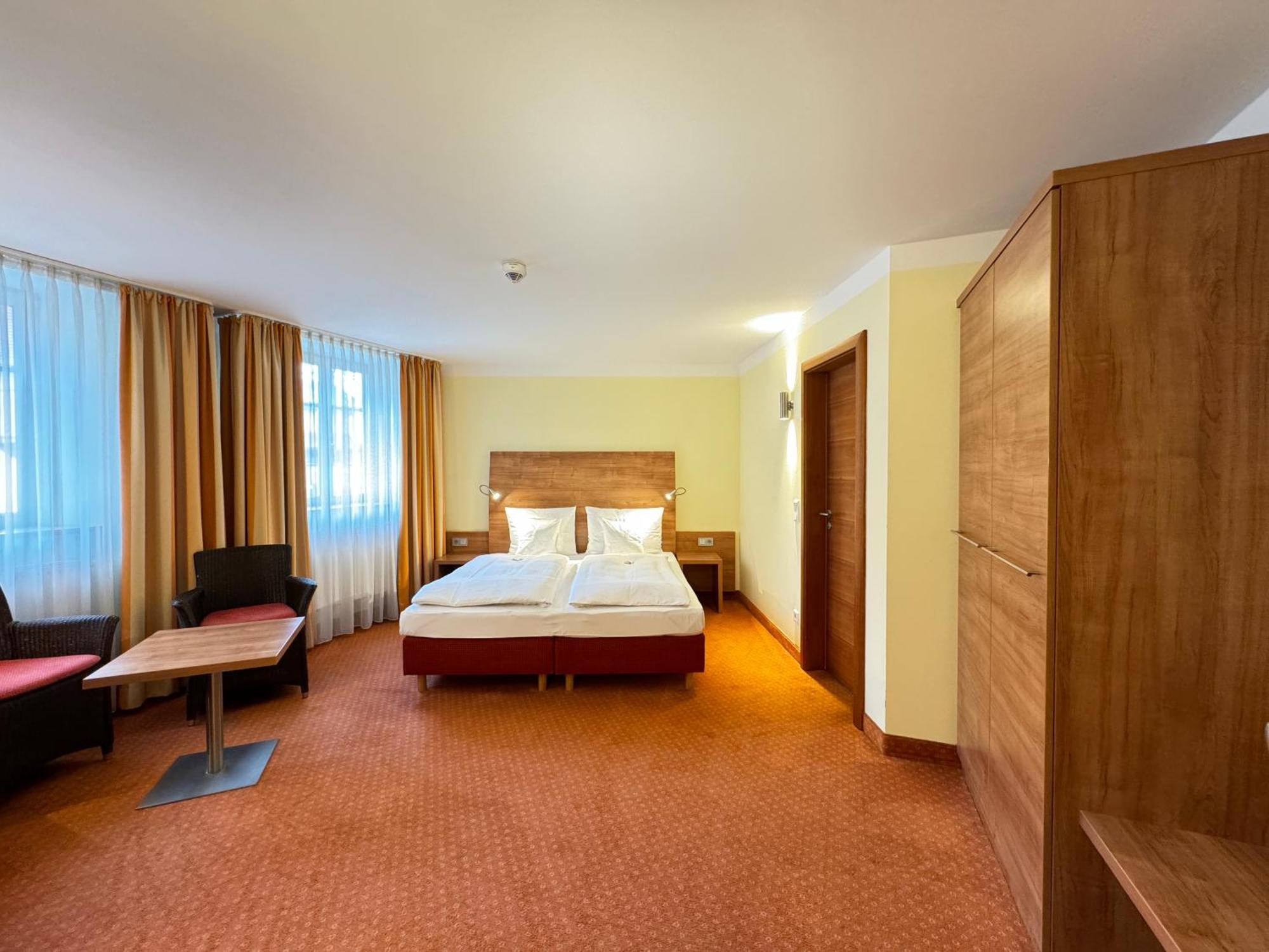 Hotel Haimerlhof Wolnzach Buitenkant foto